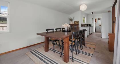 Tranquil Hideaway - Lake Okareka Holiday Home