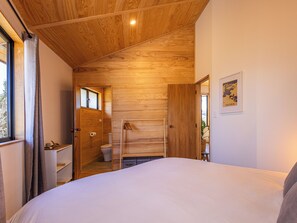 واي فاي وملاءات أسرّة