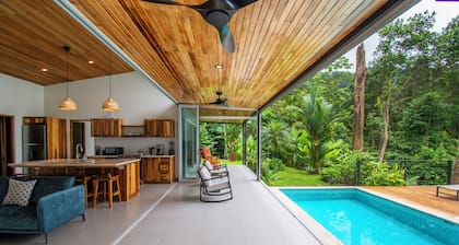 Villa Colibrí – Spacious 3BR Home Matapalo Bliss