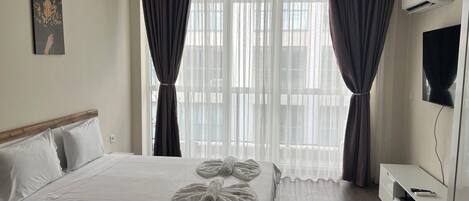 1 bedroom, WiFi, bed sheets