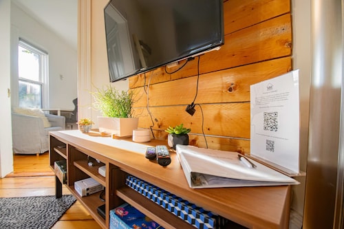 Cambridge Base Steps to Porter Square