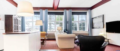 المنشأة من الداخل