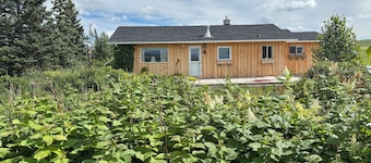 Cozy Ranch Cabin at Historic Farm Two53