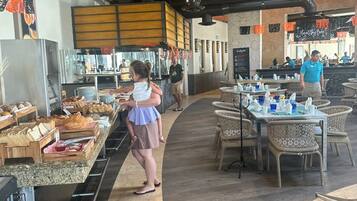 ๋งค์ผ ๋ทํ ์์นจ ์์ฌ ์ ๋ฃ