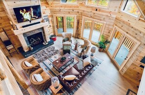 Smart TV, fireplace, stereo