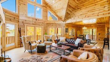 Smart TV, fireplace, stereo