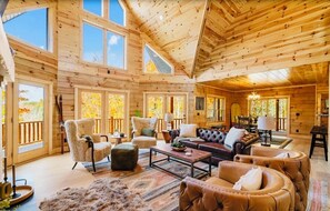 Televisor intel·ligent, llar de foc i estèreo 