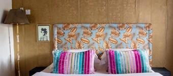 A villa in charming Kilimanjaro Region with swimming pool and views.