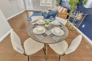 Stadtwohnung | Esszimmer