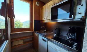 微波炉、烤箱、洗碗机、茶具/咖啡用具