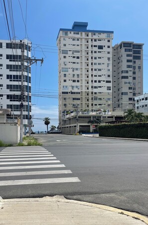 Miscellaneous - A block from Chipipe beach Salinas cost studio for 5 Salinas with AC (Salinas)