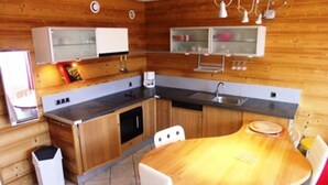 Microwave, dishwasher, cookware/dishes/utensils - 3 Rooms for 6 People (Orcieres)