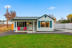 Exterior - NEW! Modern Comfort for Your Fam & Your Dog(s)! Less than 10 min to BSU, Downtown, & Airport (Boise)