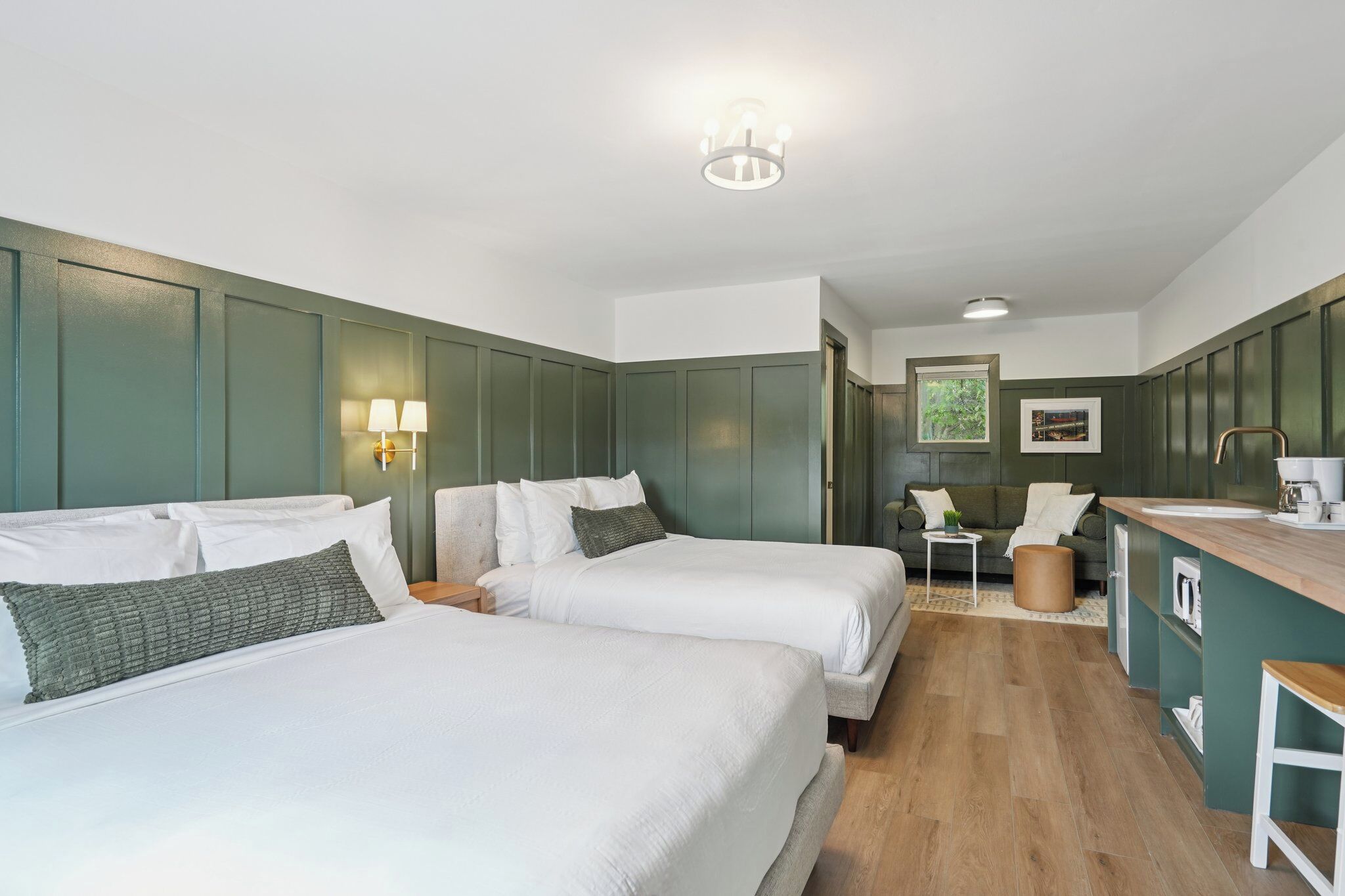 開放式套房, 2 張加大雙人床, 簡易廚房, 湖景 | 免費無線上網