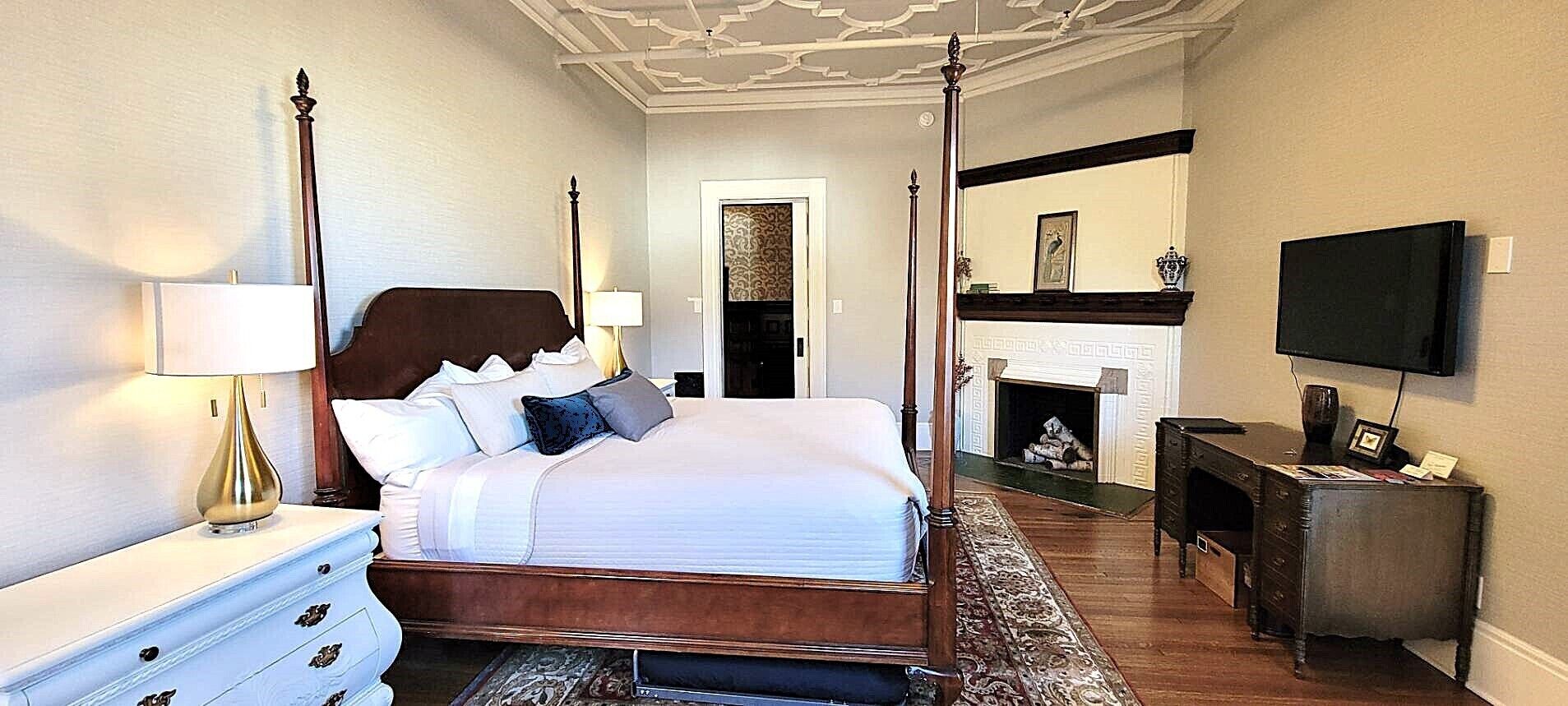 Egyptian cotton sheets, premium bedding, down duvets, laptop workspace