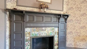 Luxury Suite, City View | Free WiFi