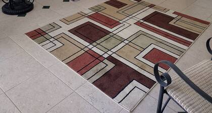 Charming 2-bedroom, 1 bath, game room 2 closed in patios, house in lovely Ocala