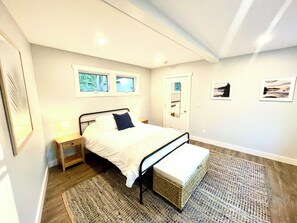 4 bedrooms, iron/ironing board, travel cot, free WiFi