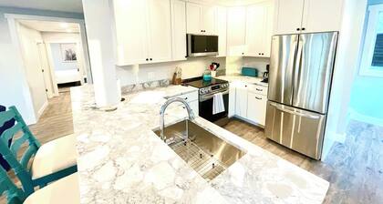 Peaceful Coastal Retreat in Boothbay, Just Minutes from the Botanical Gardens!