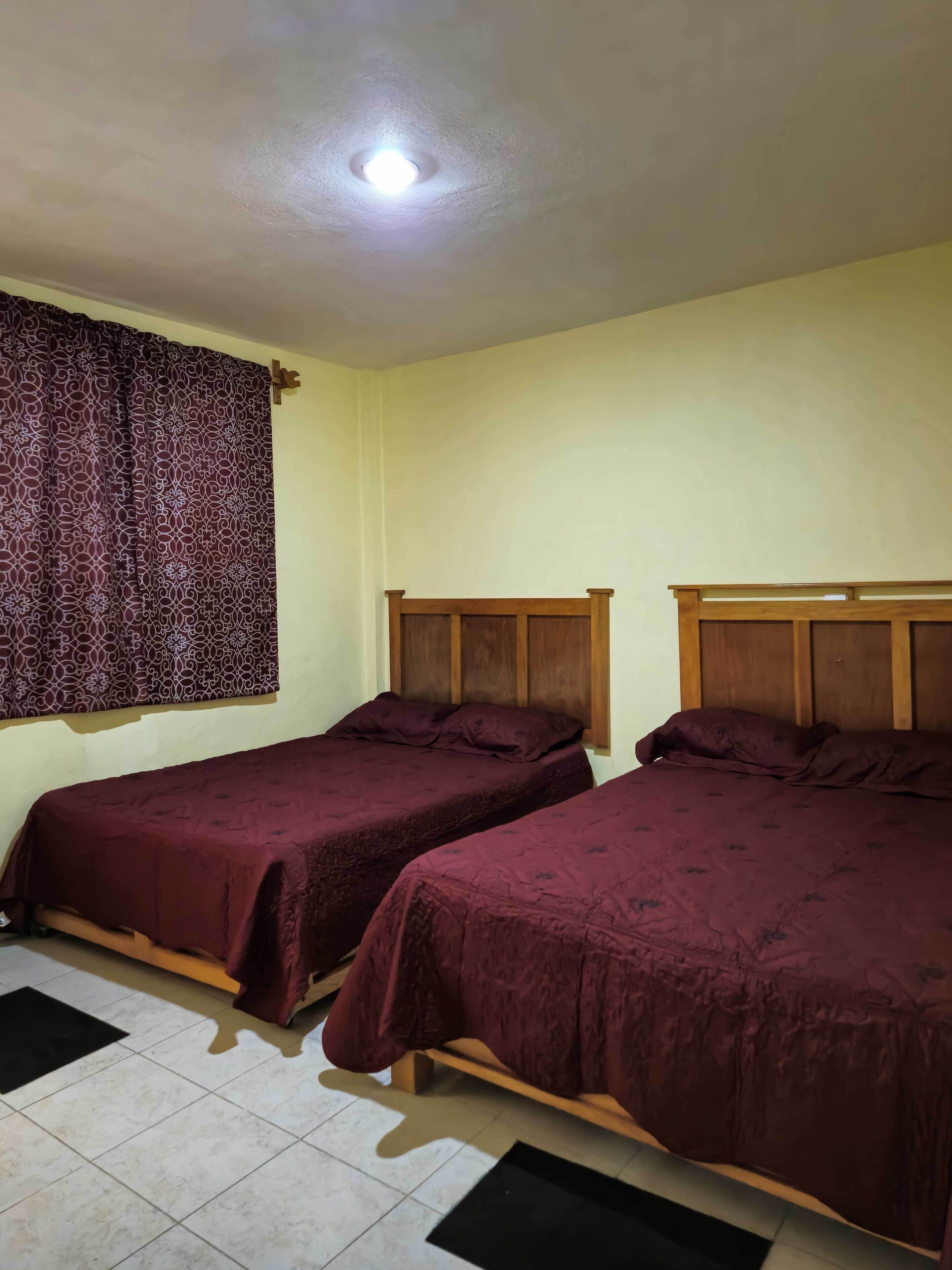 Familjerum - utsikt mot staden | Gratis wi-fi