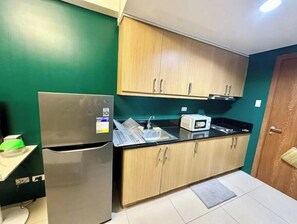 Microwave, stovetop