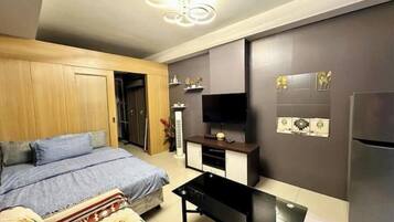 1 bedroom, free WiFi, bed sheets