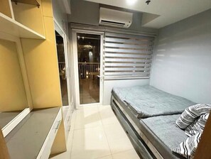 1 bedroom, internet, bed sheets