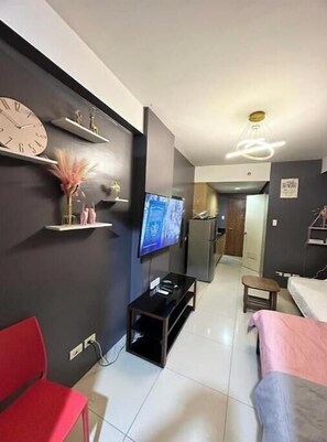 1 bedroom, free WiFi, bed sheets