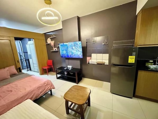 1 bedroom, free WiFi, bed sheets