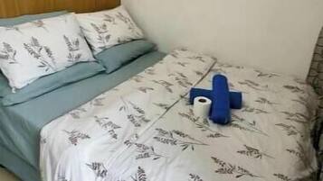 1 bedroom, internet, bed sheets