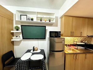 Microwave, stovetop