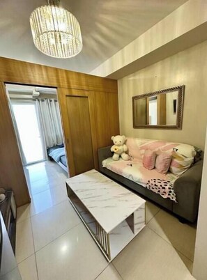1 quarto, acesso à internet, roupa de cama