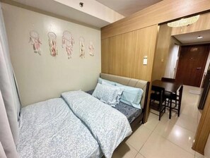 1 habitación, internet y ropa de cama