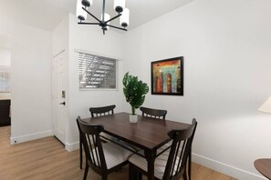 تناول الطعام