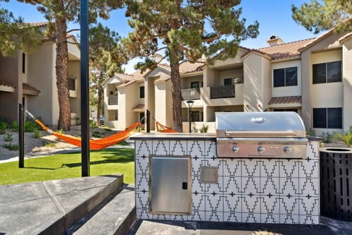 3BR: Patio, Hot Tub & 2 Resort Pools | Walk to TPC