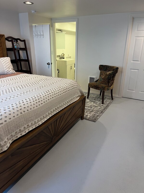 1 bedroom, WiFi, bed sheets