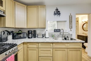 雪櫃、微波爐、爐具、咖啡機/沖茶器