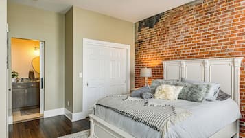 2 chambres, bureau, fer et planche Ă repasser, accĂšs Internet