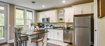 Luxurious 'Litfin Loft' On Main Street in Akron