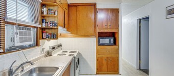 1 Mi to Downtown Bismarck! Residential Duplex