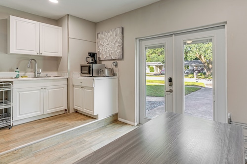 Townhome w/ Fenced Yard in Orlando Suburbs!