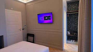 Kamar Double atau Twin Junior, 1 Tempat Tidur Double | Seprai antialergi, minibar, brankas, dan tirai kedap cahaya