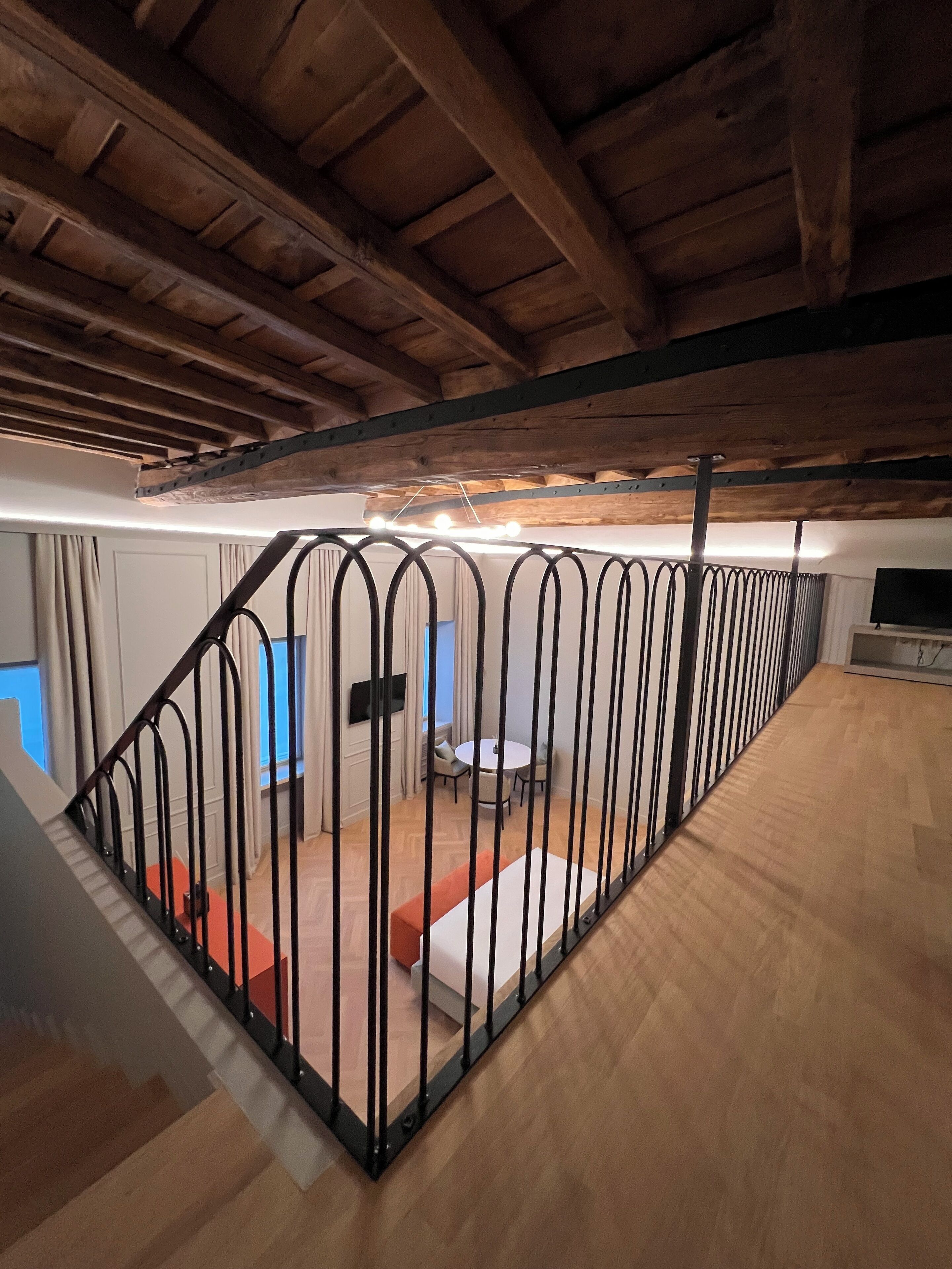 ห้องเอ็กซ์คลูซีฟสตูดิโอสวีท, เตียงควีนไซส์ 1 เตียง, ปลอดบุหรี่, วิวเมือง | บริเวณนั่งเล่น | ทีวีจอแอลซีดี