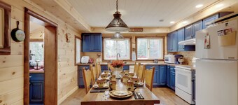 Peaceful Nature Escape on Little Portage Lake!