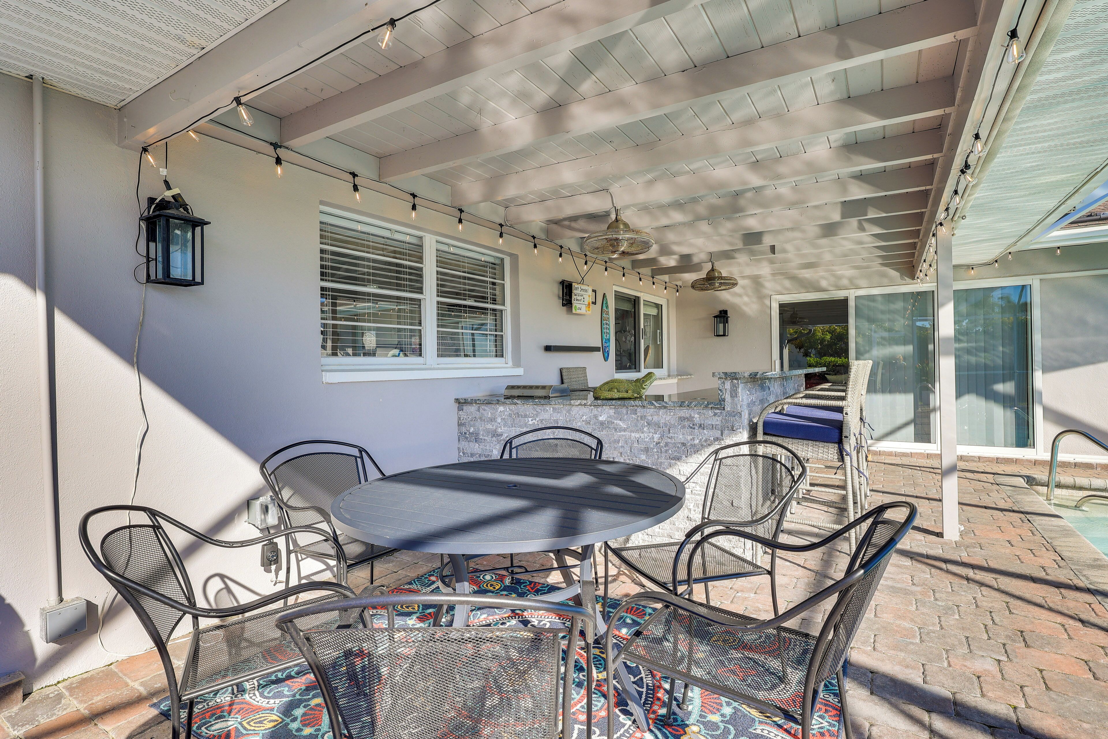 Outdoor dining