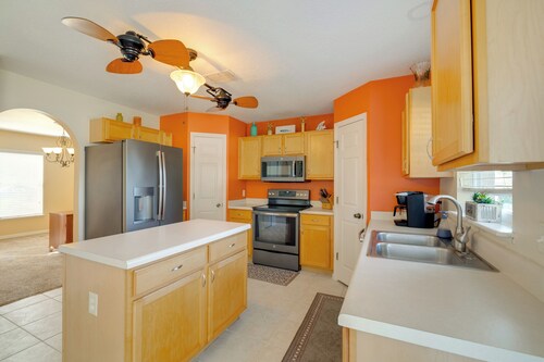 Games, Bikes & Kids’ Play Area: Ocala Family Home