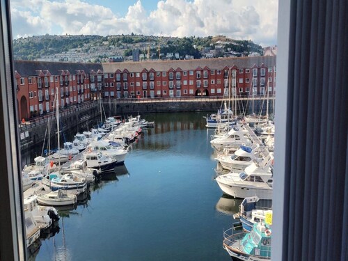 Marina View Apartment