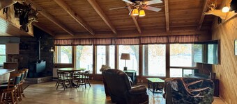 4BR Lodge – Ski, Hunt, Fish & River Access