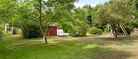 House | Property grounds