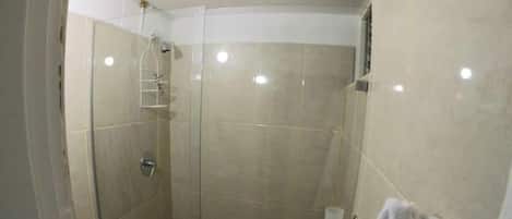 Standard Double Room | Bathroom